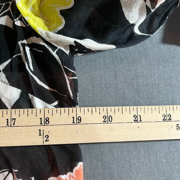 Lafayette 148 Blouse Womens Size 4 Multicolor Floral‎ 3/4 Sleeves V-Neck Casual - Picture 9 of 9